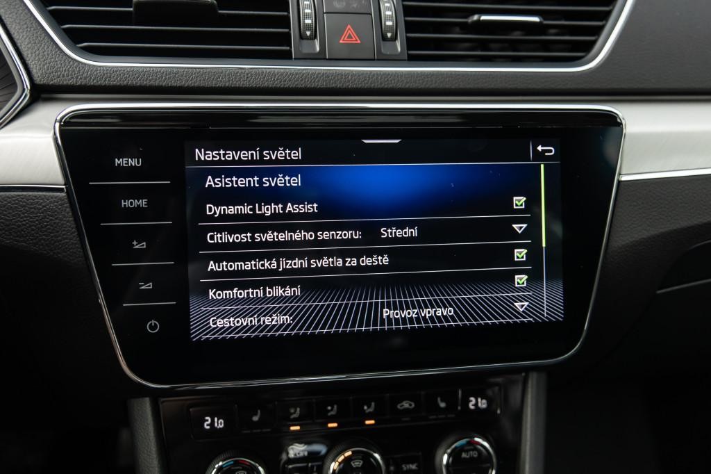 Škoda Superb 2.0 TDI SCR L&K 4x4 DSG sedan