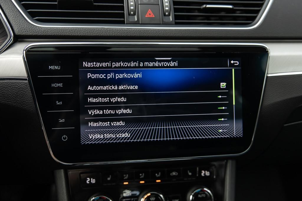 Škoda Superb 2.0 TDI SCR L&K 4x4 DSG sedan