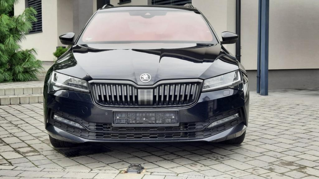 Škoda Superb Combi 2.0 TDI SCR Sportline DSG