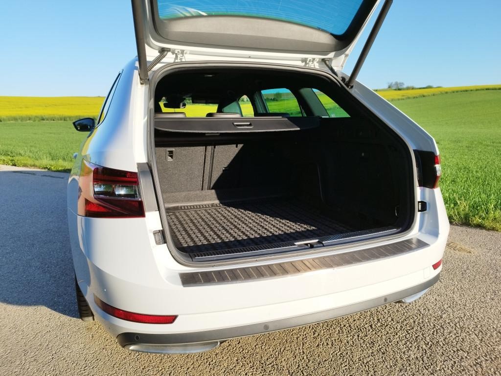 Škoda Superb Combi 2.0 TDI 190k 4x4 Sportline DSG EU6