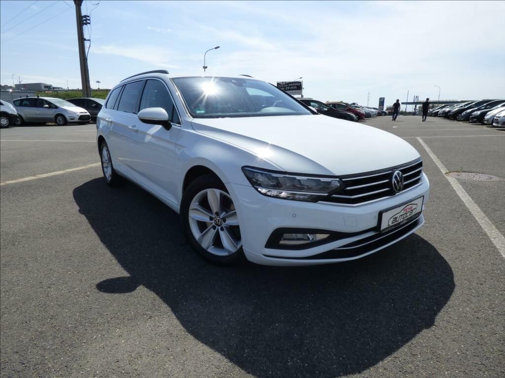 Volkswagen Passat Variant 2, 0 TDI DSG, LED, Navigace, Digi Klima, VW servis  Business