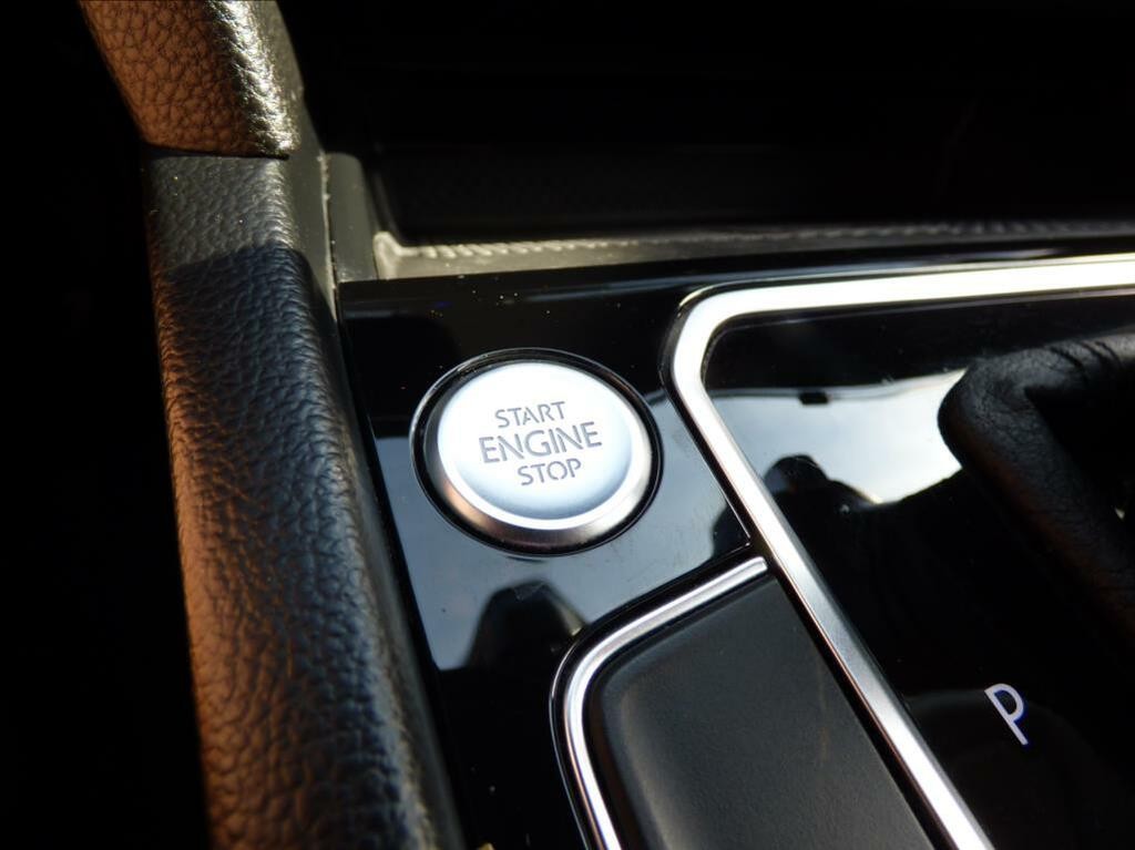 Volkswagen Passat Variant 2, 0 TDI DSG, LED, Navigace, Digi Klima, VW servis  Business
