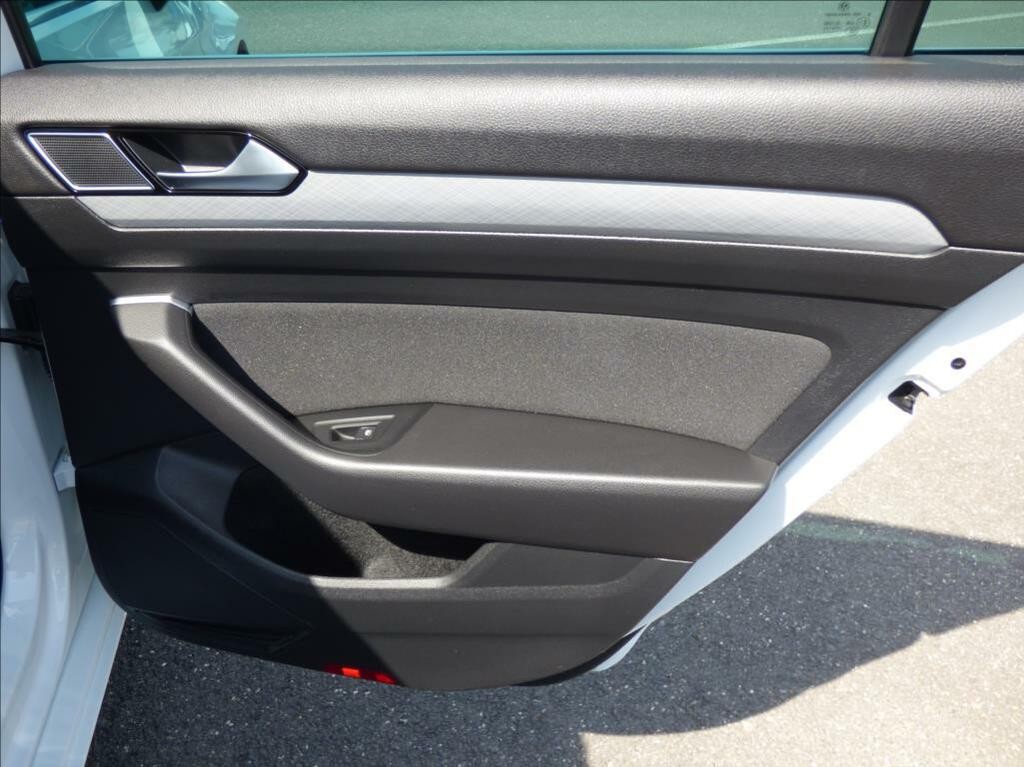 Volkswagen Passat Variant 2, 0 TDI DSG, LED, Navigace, Digi Klima, VW servis  Business