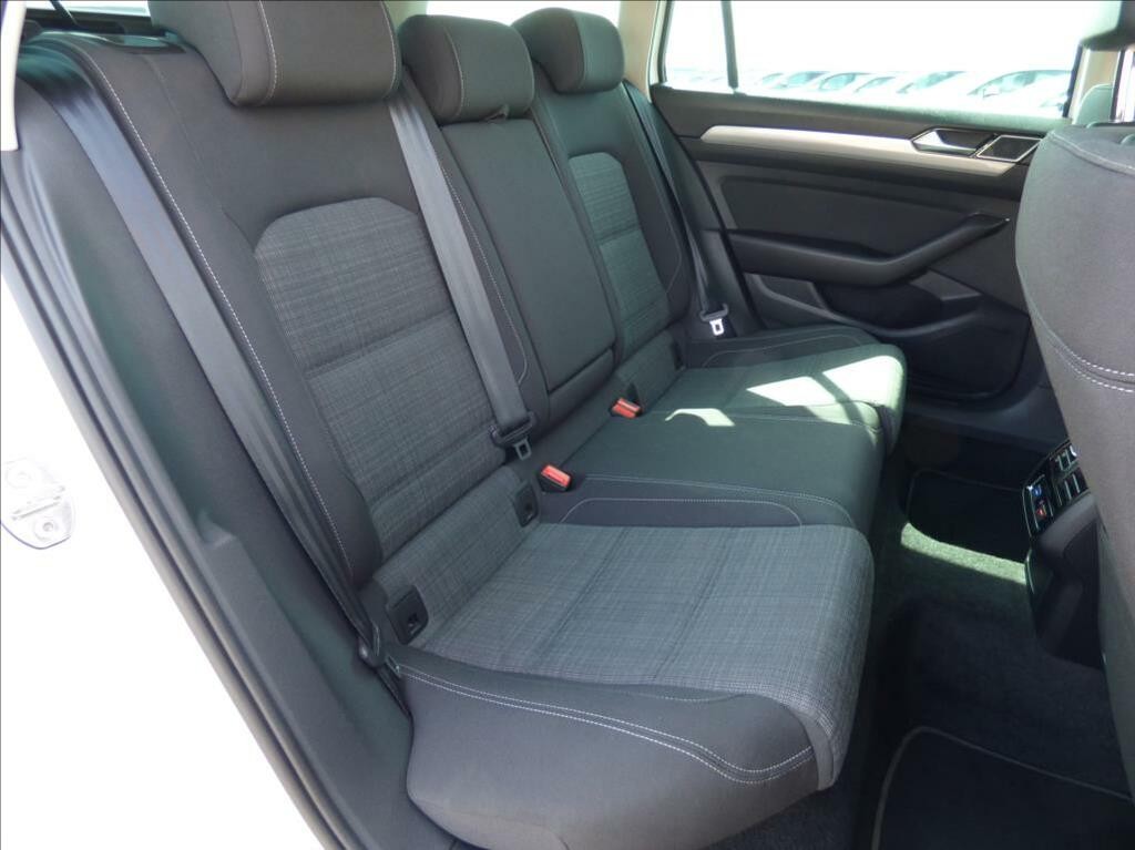 Volkswagen Passat Variant 2, 0 TDI DSG, LED, Navigace, Digi Klima, VW servis  Business