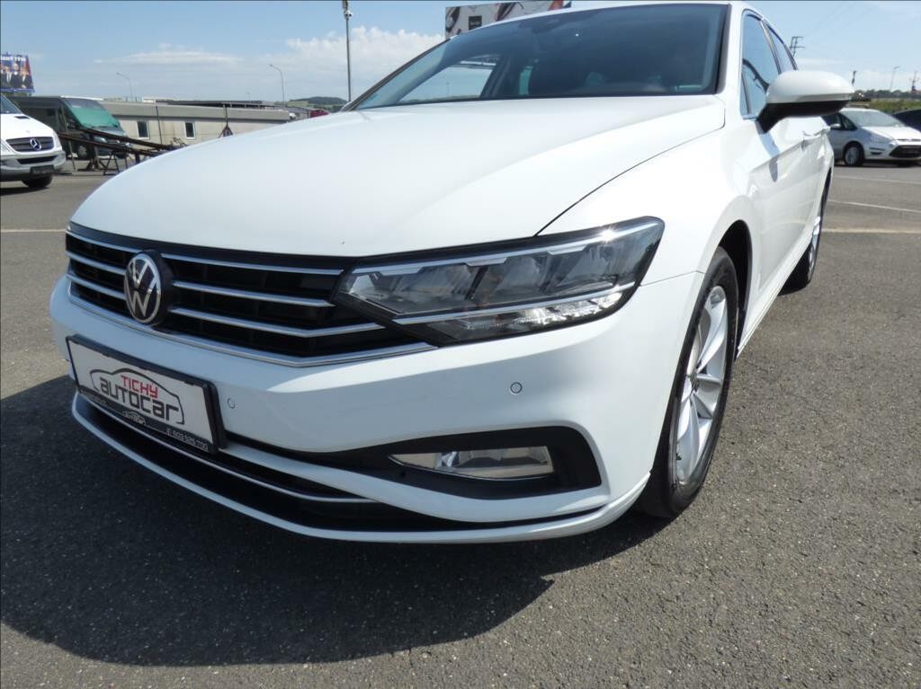 Volkswagen Passat Variant 2, 0 TDI DSG, LED, Navigace, Digi Klima, VW servis  Business