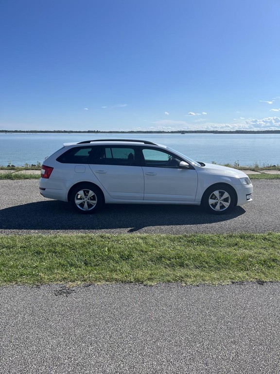 Škoda Octavia Combi 1.6 TDI 110k Ambition