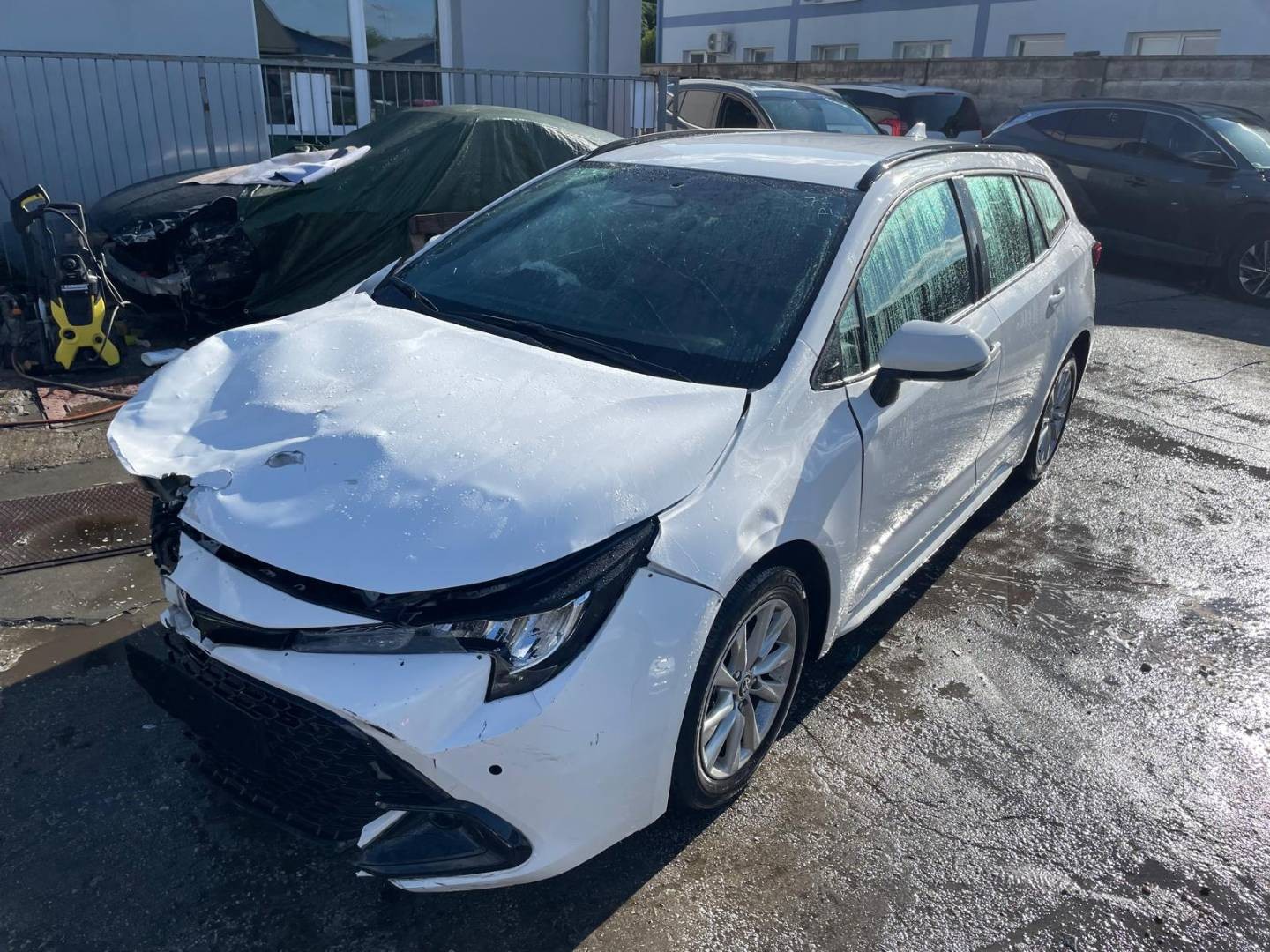 Toyota Corolla Combi 1.8i hybrid 72kw A1