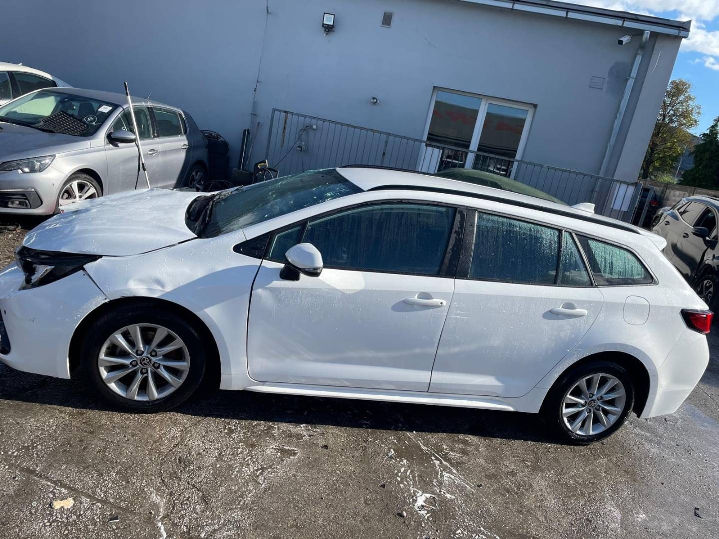 Toyota Corolla Combi 1.8i hybrid 72kw A1