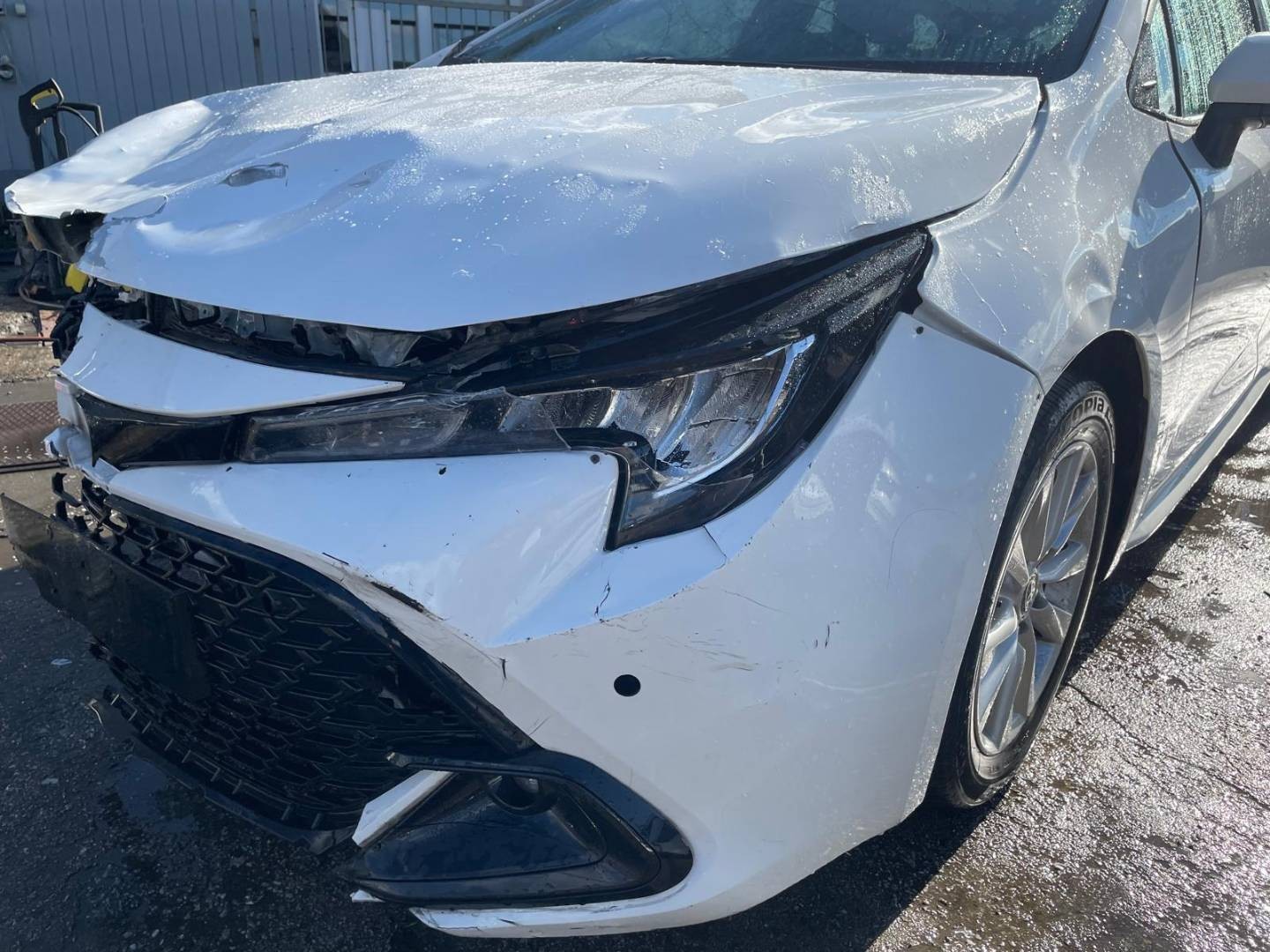 Toyota Corolla Combi 1.8i hybrid 72kw A1