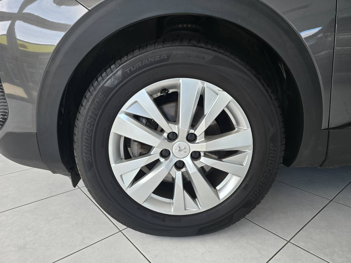 Peugeot 3008 1.5 Blue HDi 130k Allure A/T