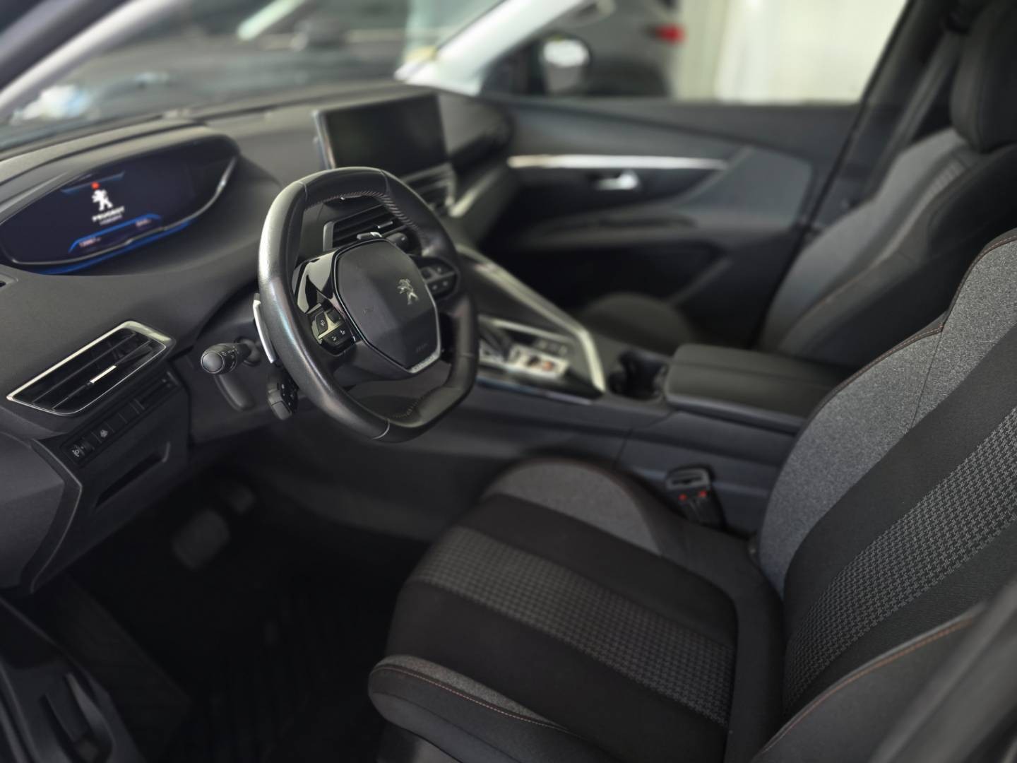 Peugeot 3008 1.5 Blue HDi 130k Allure A/T