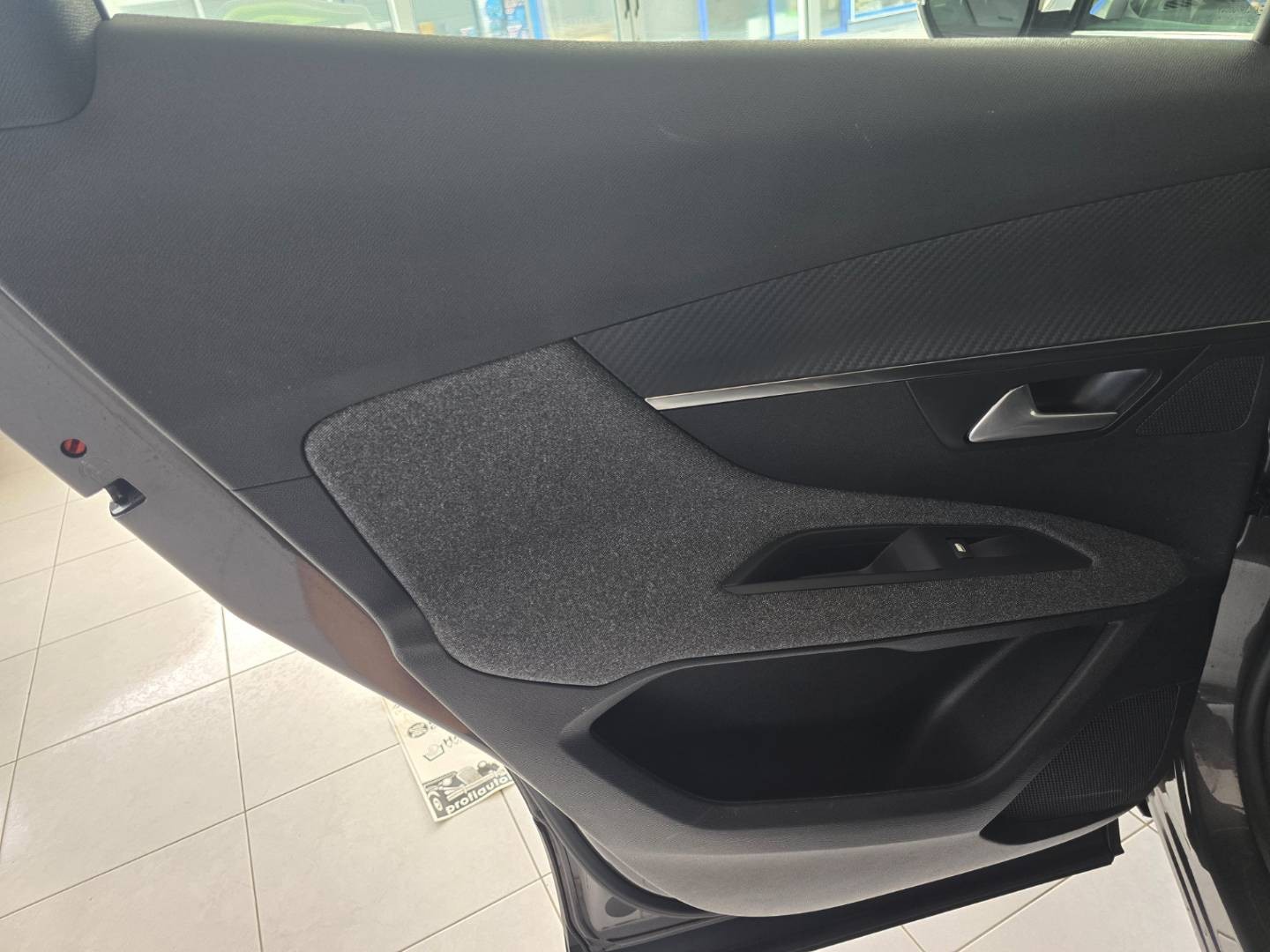 Peugeot 3008 1.5 Blue HDi 130k Allure A/T