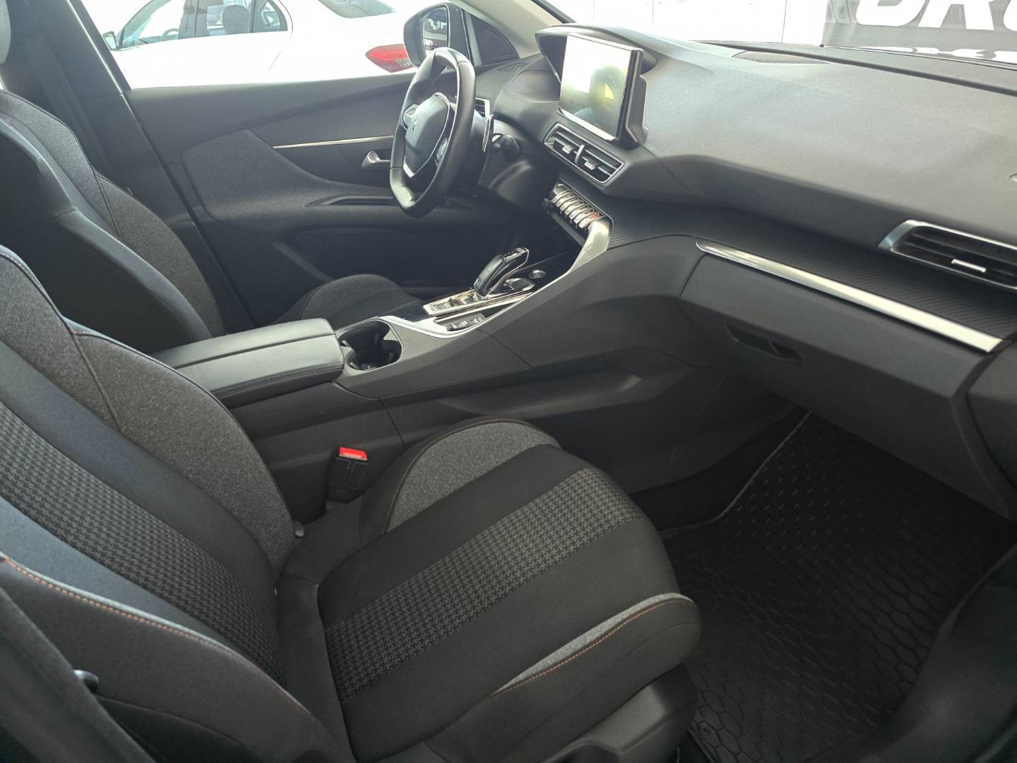 Peugeot 3008 1.5 Blue HDi 130k Allure A/T