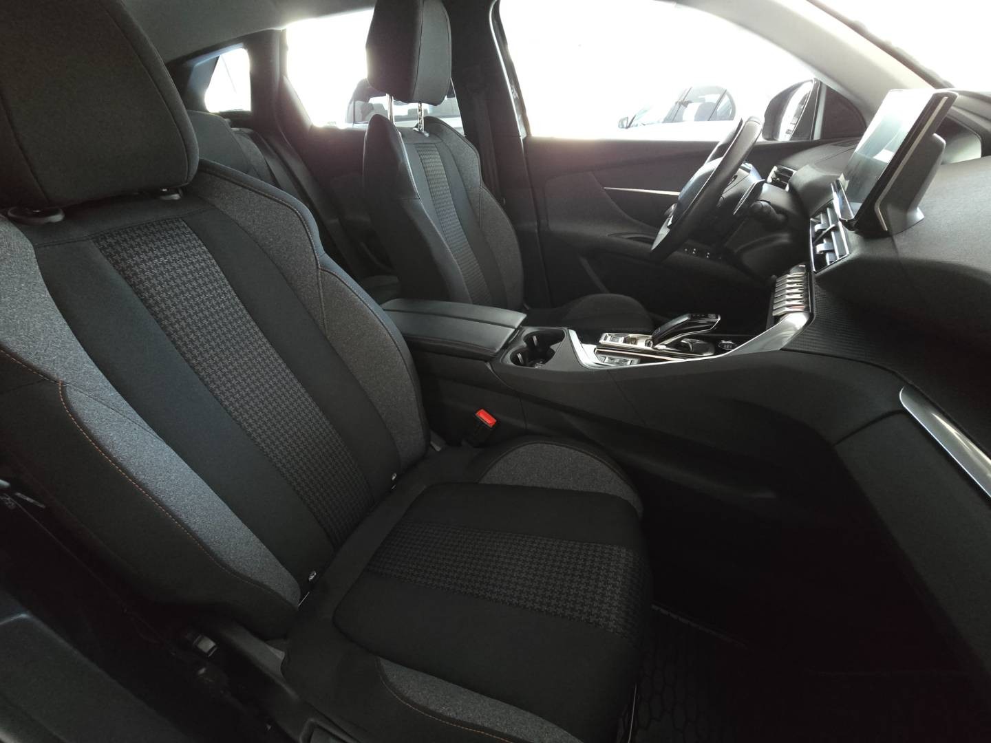 Peugeot 3008 1.5 Blue HDi 130k Allure A/T