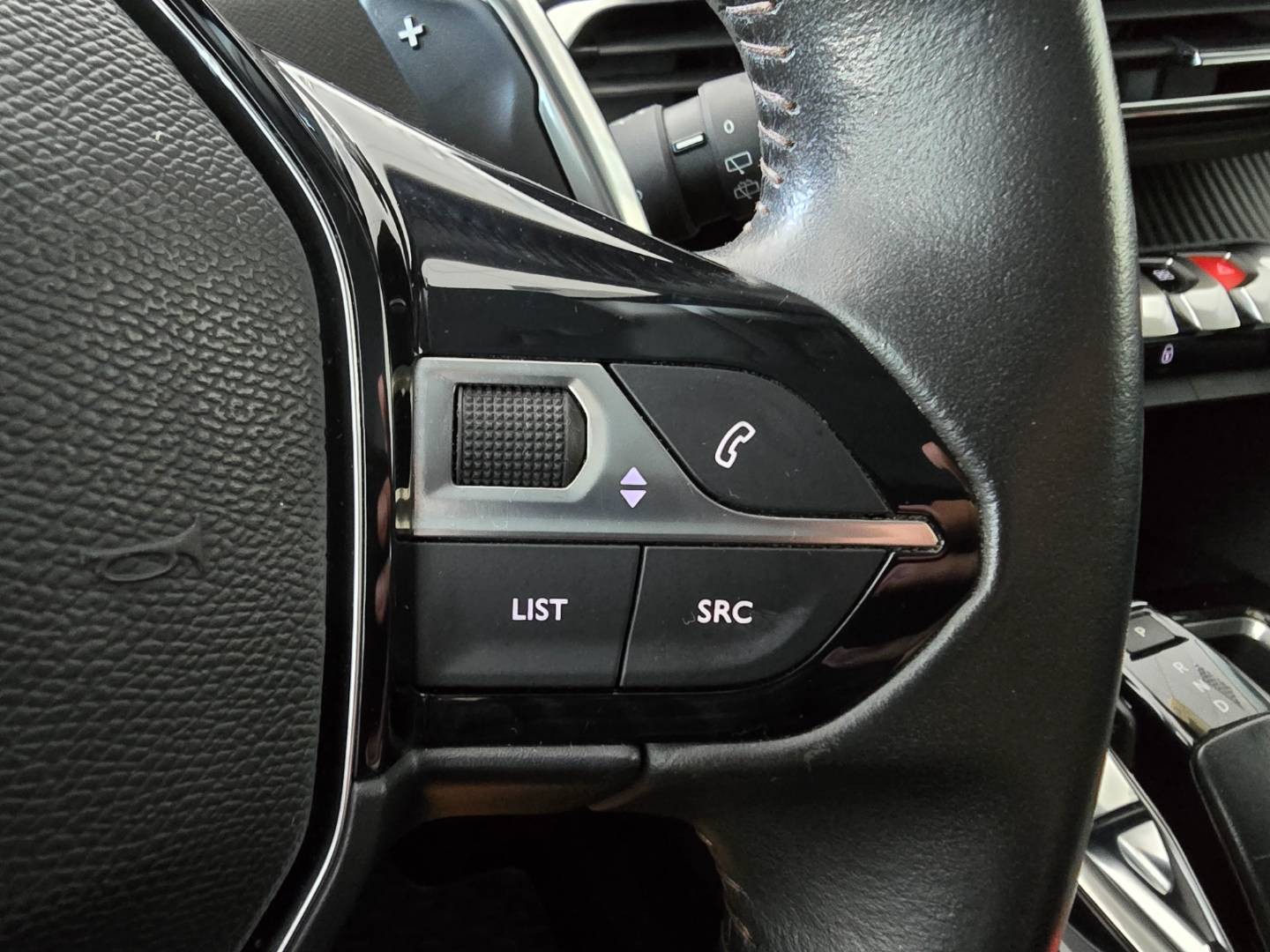 Peugeot 3008 1.5 Blue HDi 130k Allure A/T
