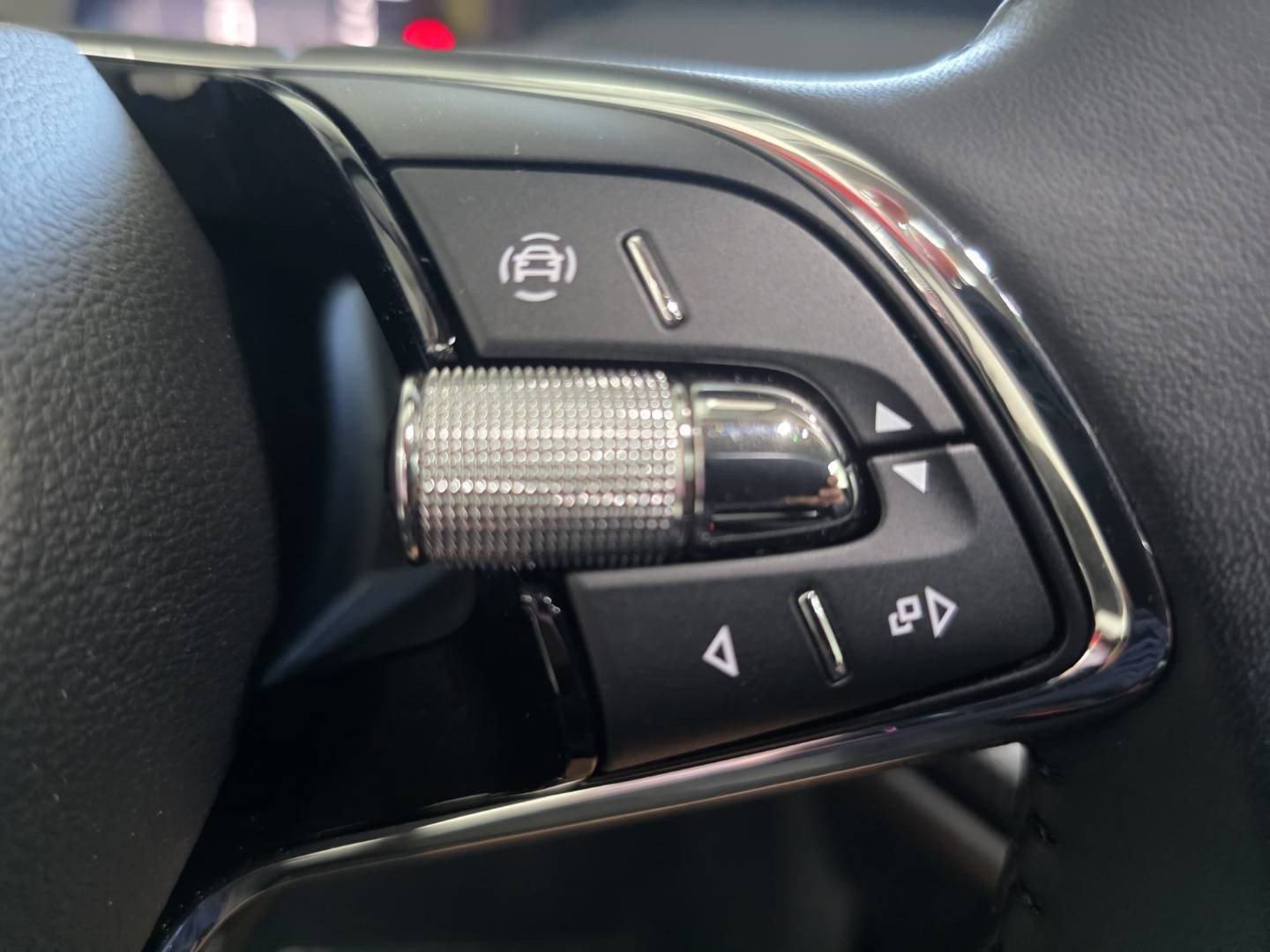 Škoda Enyaq 50, nové vozidlo, v záruke do 9/27
