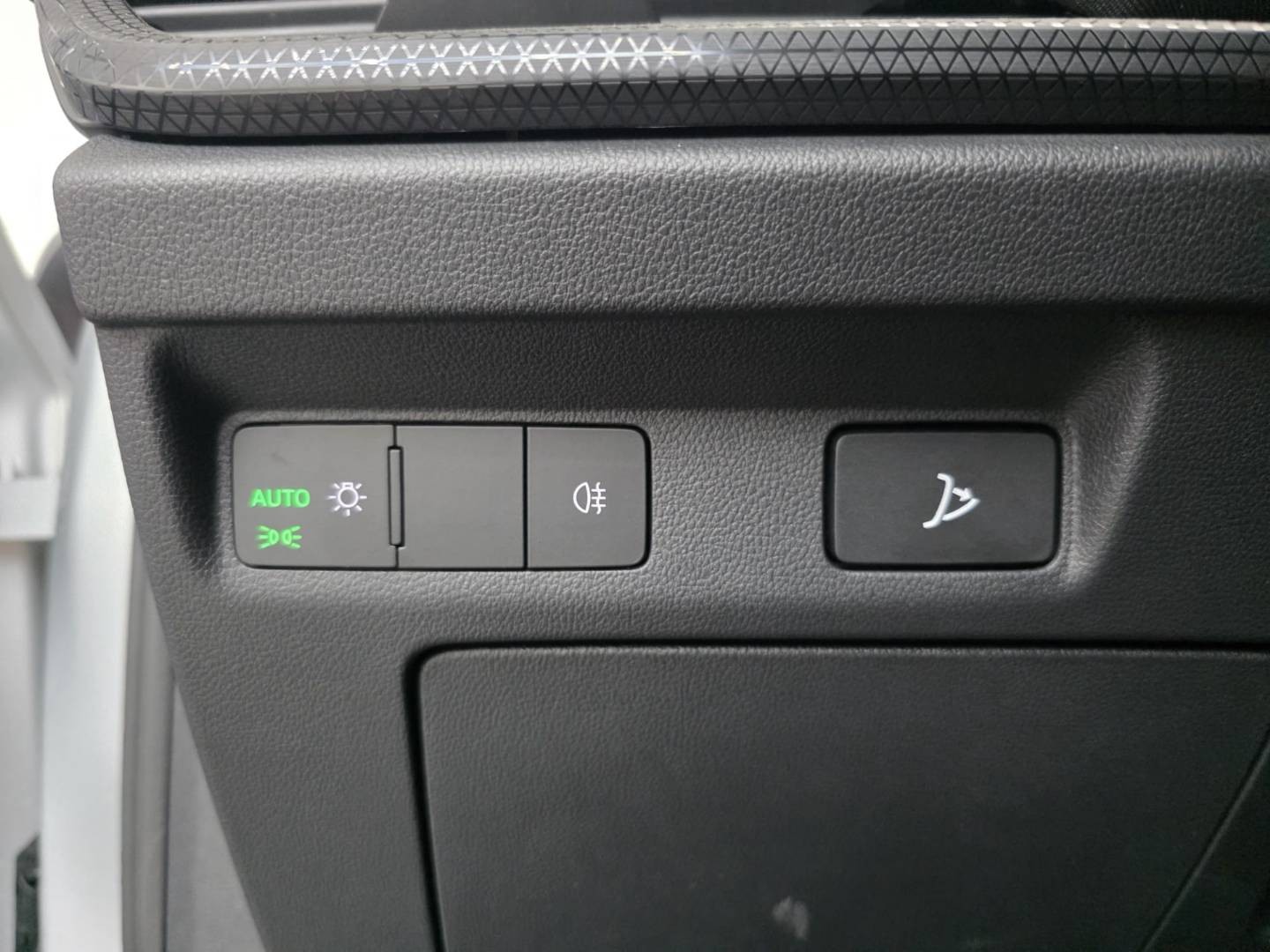 Škoda Enyaq 50, nové vozidlo, v záruke do 9/27