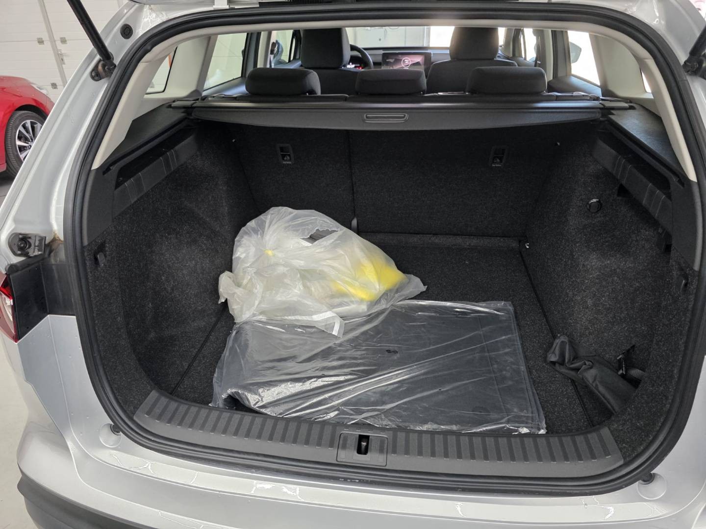 Škoda Enyaq 50, nové vozidlo, v záruke do 9/27