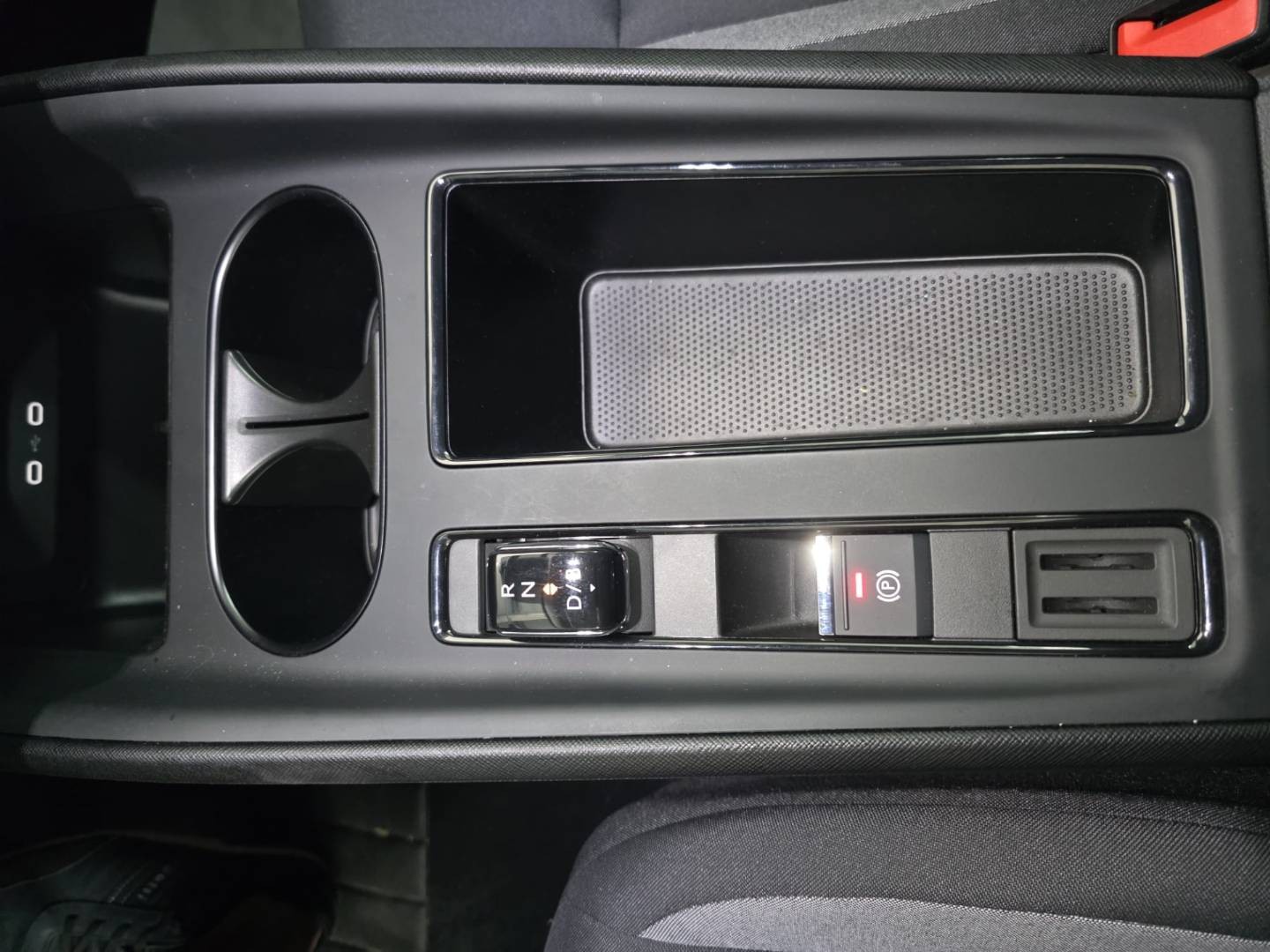 Škoda Enyaq 50, nové vozidlo, v záruke do 9/27