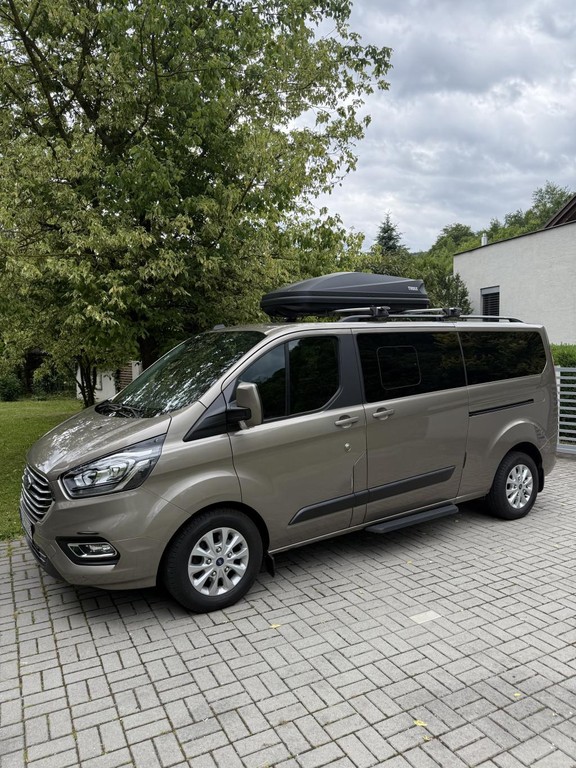Ford Tourneo Custom 2.0 TDCi 170 Family L2 A/T