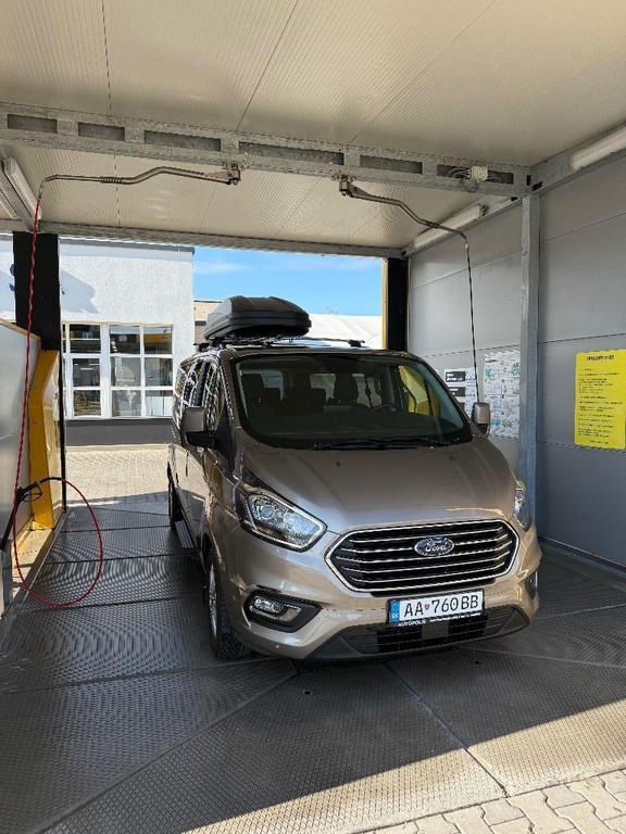 Ford Tourneo Custom 2.0 TDCi 170 Family L2 A/T