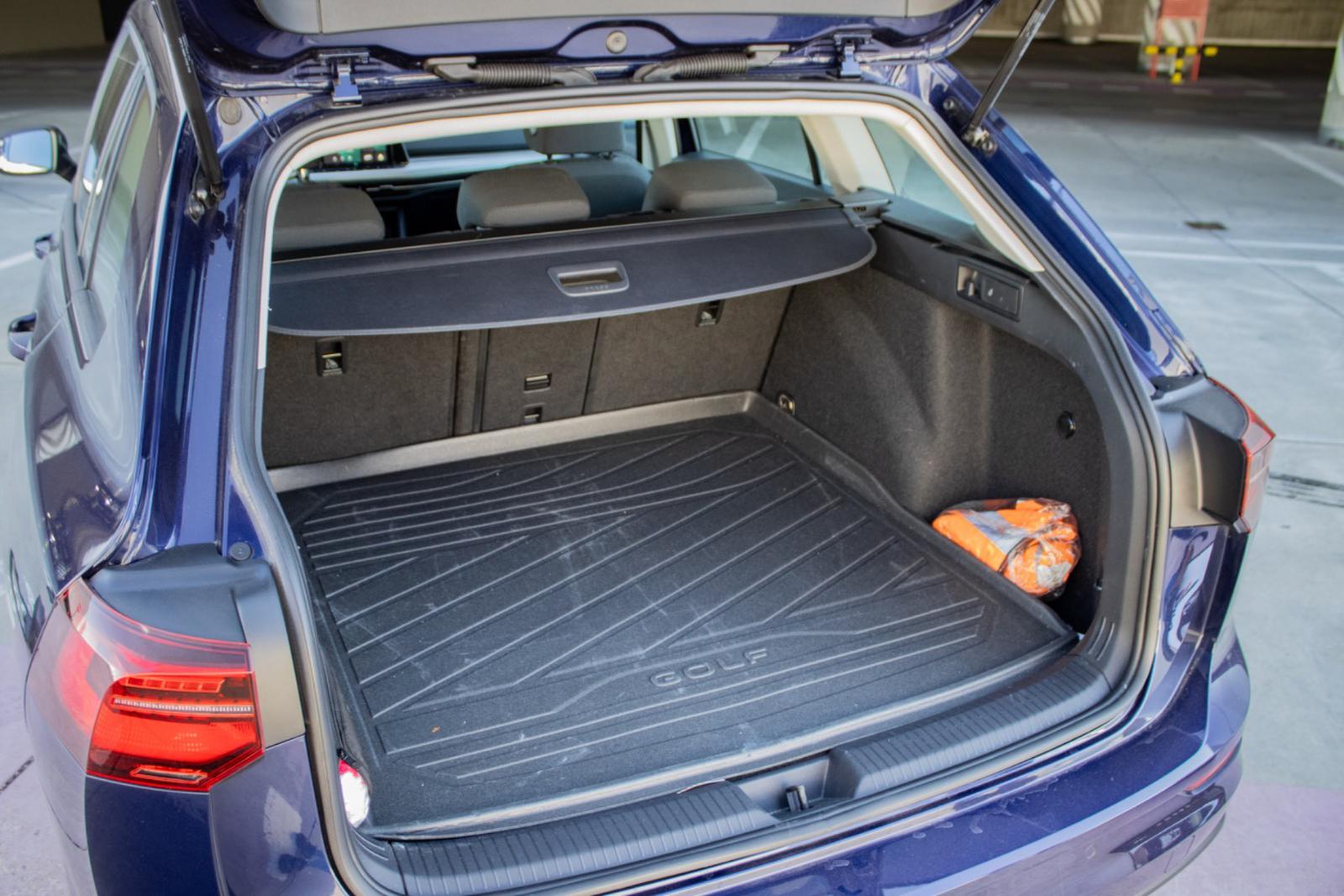 Volkswagen Golf Variant Limited 1.5 TSI ACT 6G, 96kW / ZÁRUKA 01/2027 /
