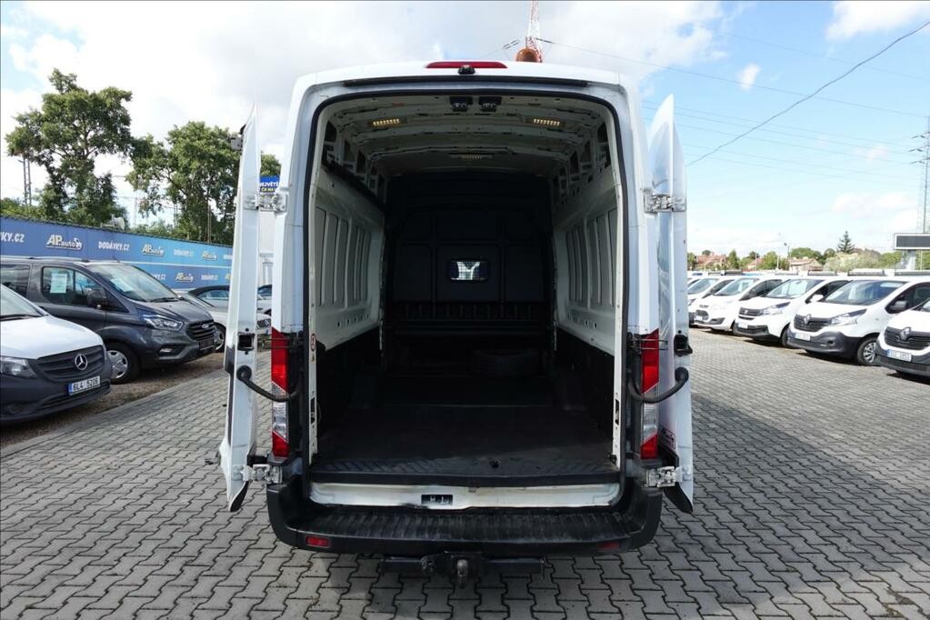 Ford Transit 2, 2 TDCi  L4 JUMBO 7MÍST KLIMA