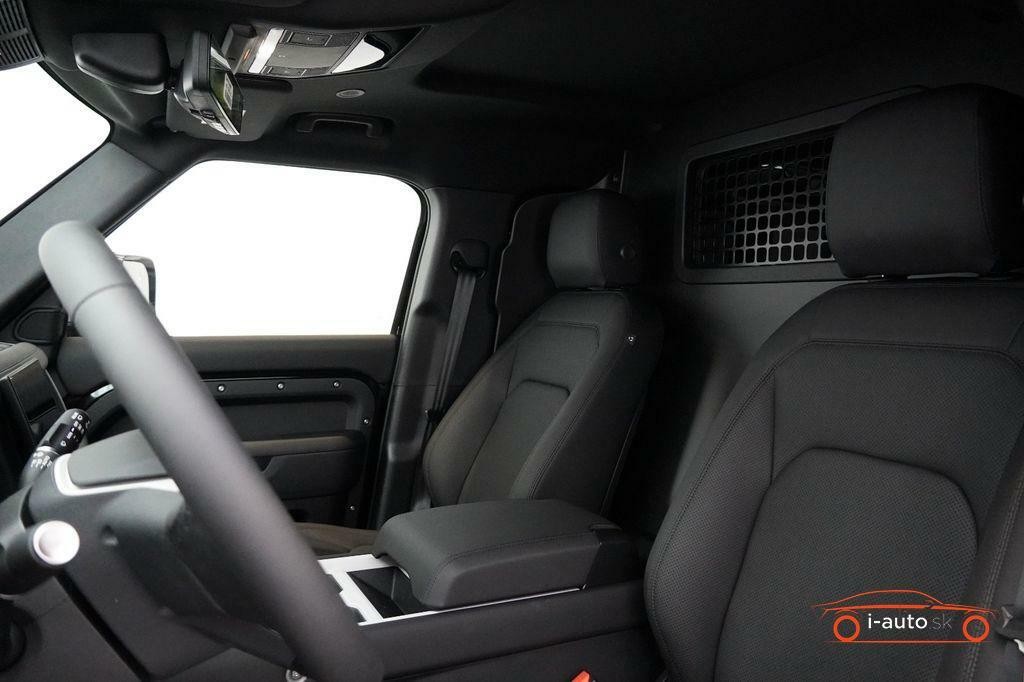 Land Rover Defender 110 Hard Top X-Dynamic SE