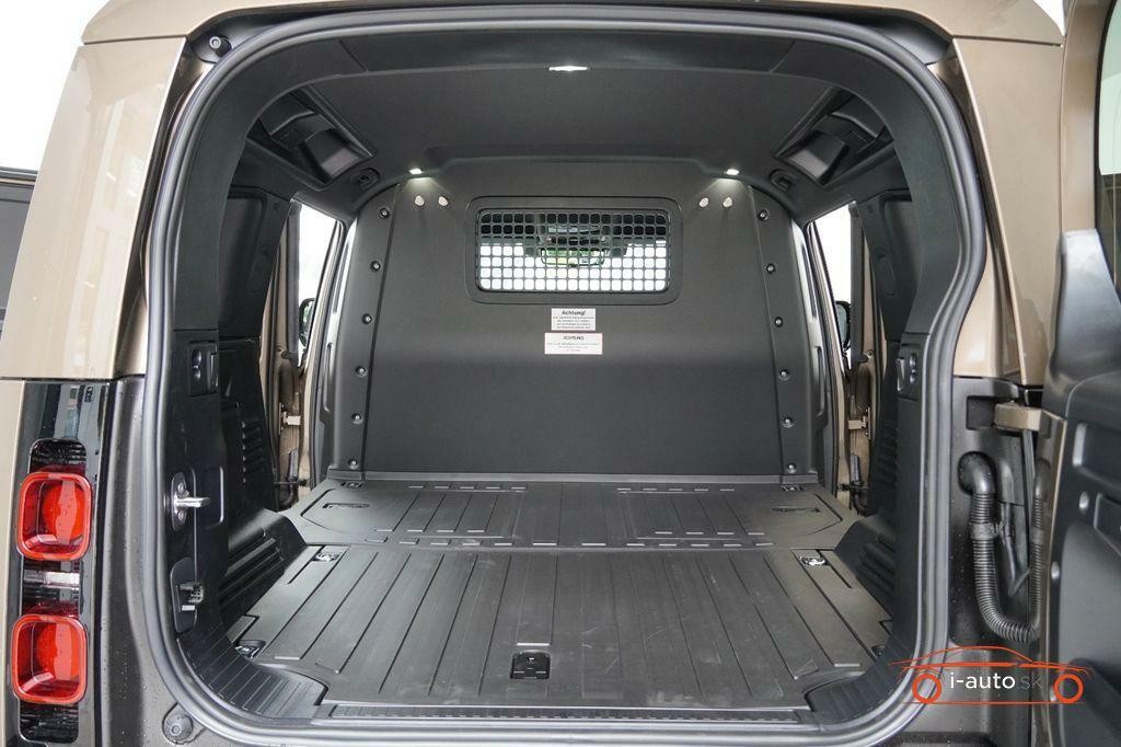 Land Rover Defender 110 Hard Top X-Dynamic SE