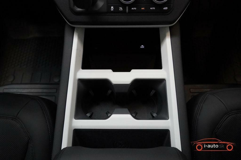 Land Rover Defender 110 Hard Top X-Dynamic SE