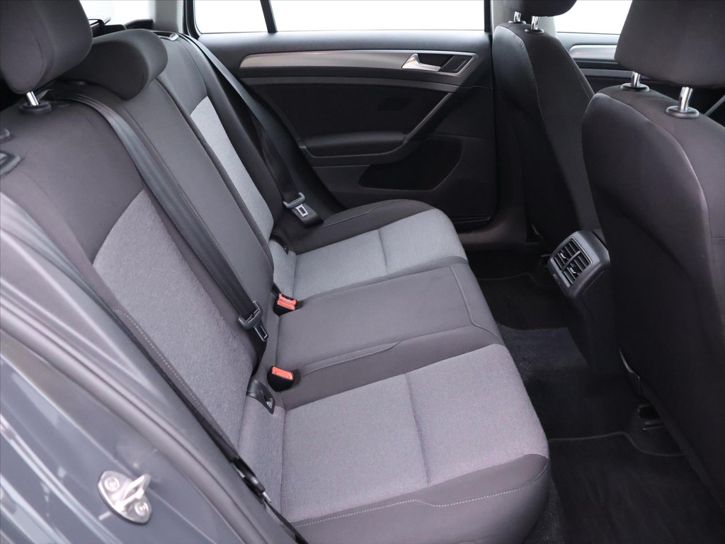 Volkswagen Golf Variant 1.6 TDi