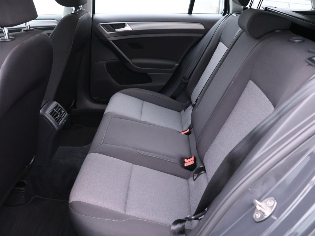 Volkswagen Golf Variant 1.6 TDi