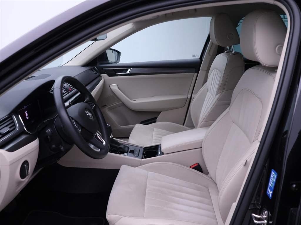 Škoda Superb Combi 2.0 TDi 4x4 DSG Style