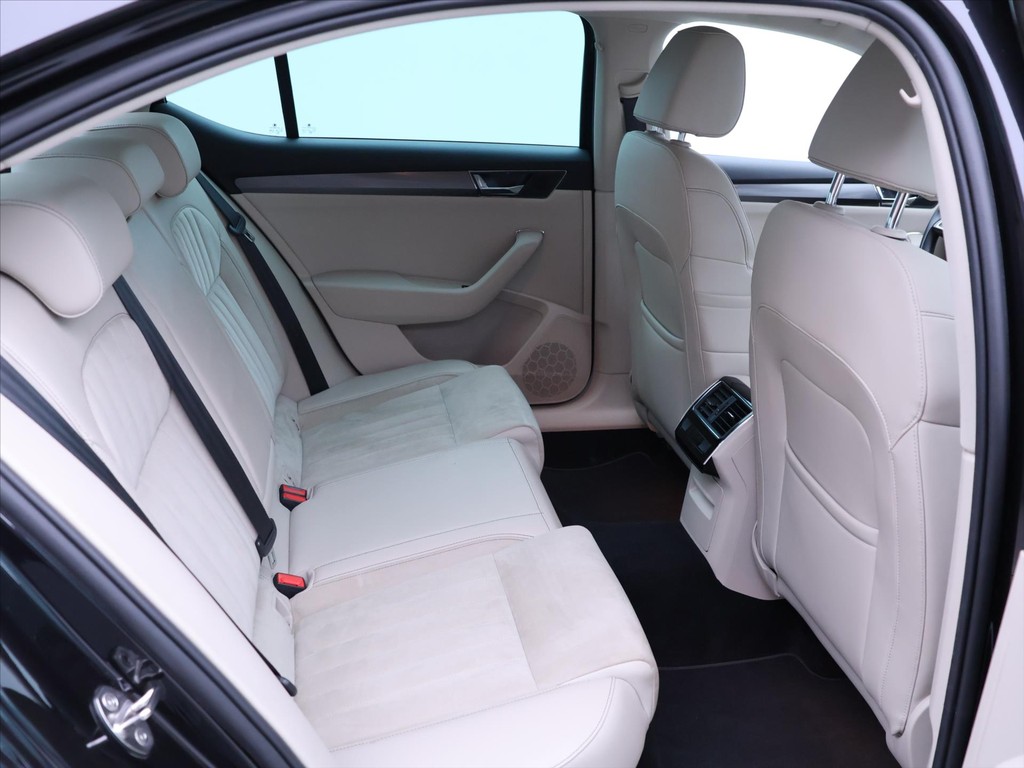 Škoda Superb Combi 2.0 TDi 4x4 DSG Style