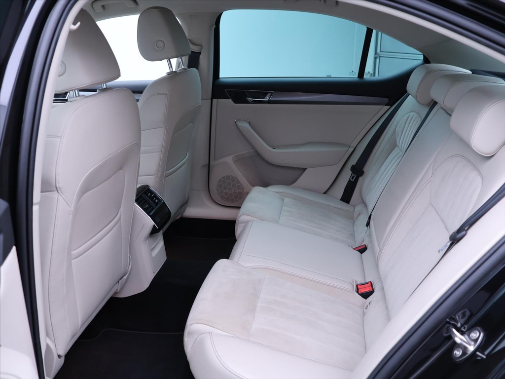 Škoda Superb Combi 2.0 TDi 4x4 DSG Style