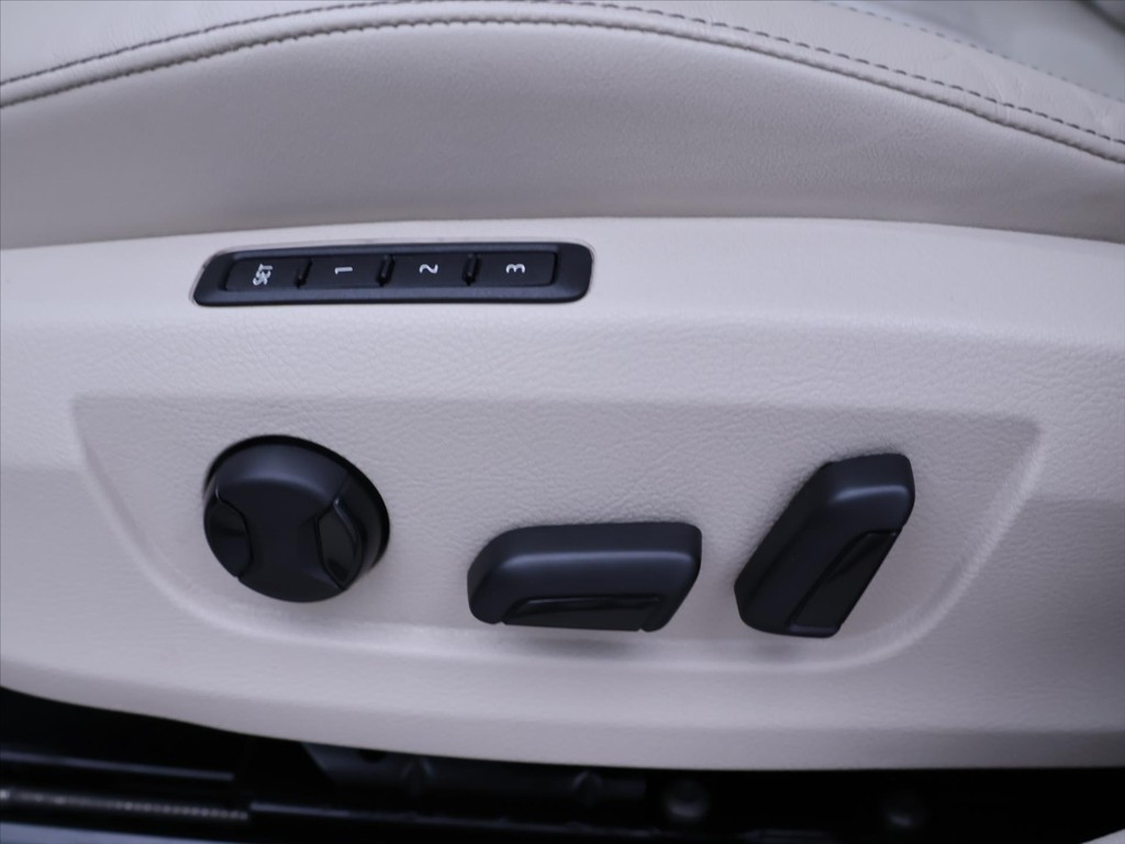 Škoda Superb Combi 2.0 TDi 4x4 DSG Style