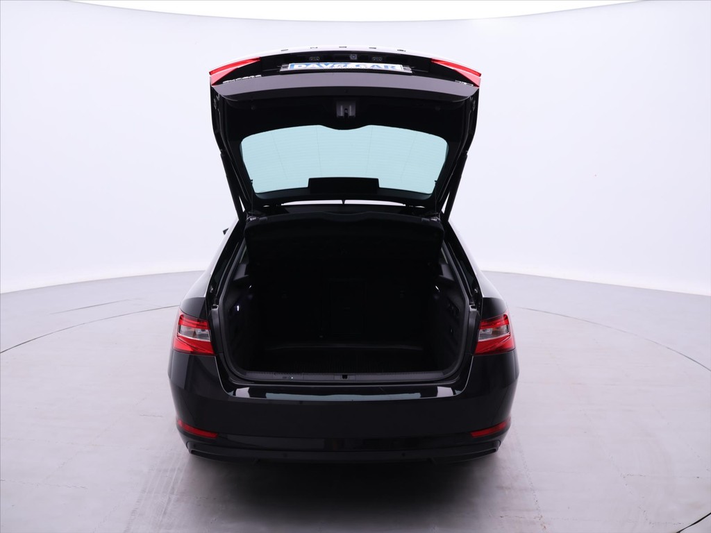 Škoda Superb Combi 2.0 TDi 4x4 DSG Style