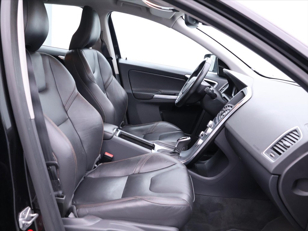 Volvo XC60 2.4 D5 AWD Summum