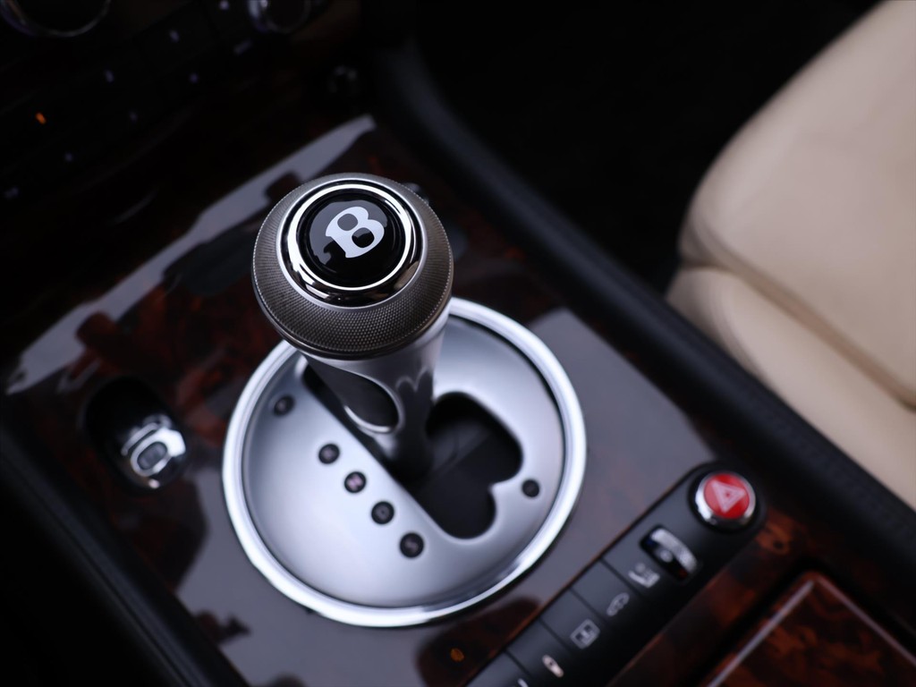 Bentley Continental Flying Spur 6.0 412 W12 4x4