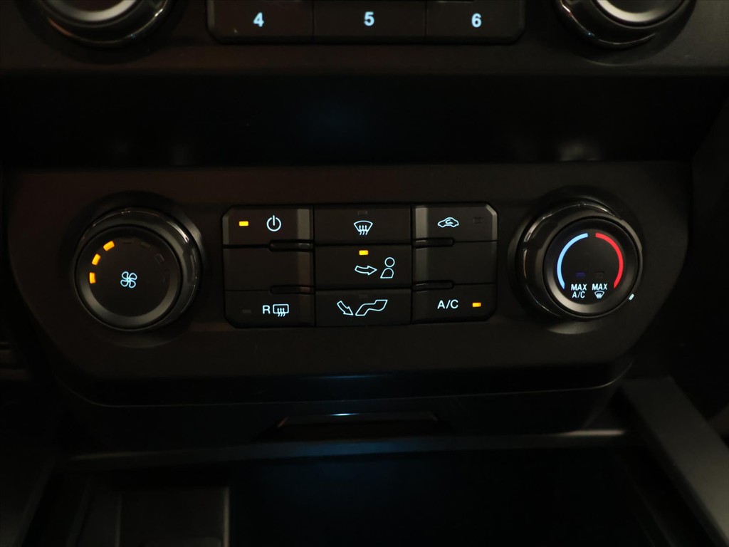 Ford F séria 5.0 F-150 4x4 Cab