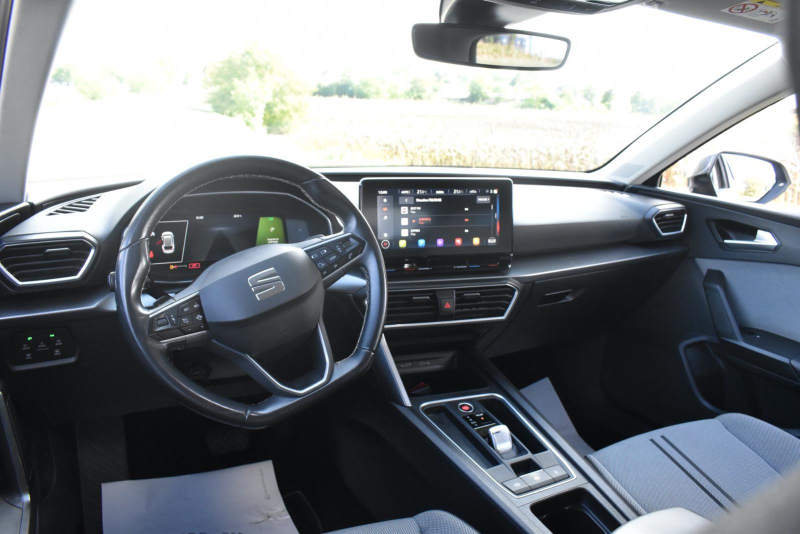 Seat Leon ST 2.0 TDI / DSG/ VIRTUAL/ MATRIX / SPLÁTKA 178 EUR