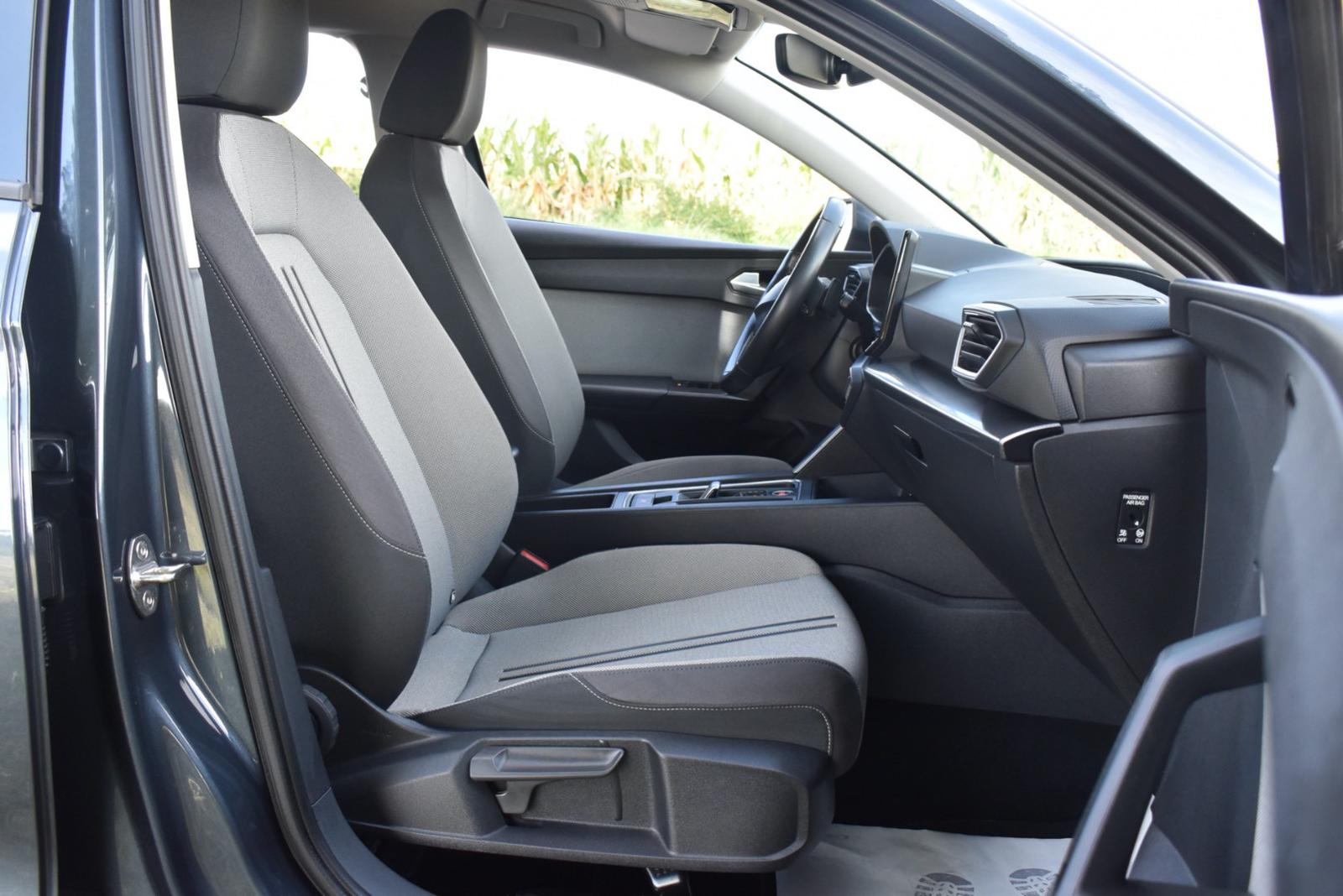 Seat Leon ST 2.0 TDI / DSG/ VIRTUAL/ MATRIX / SPLÁTKA 178 EUR