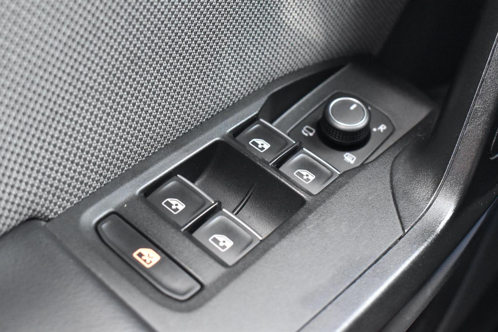 Seat Leon ST 2.0 TDI / DSG/ VIRTUAL/ MATRIX / SPLÁTKA 178 EUR