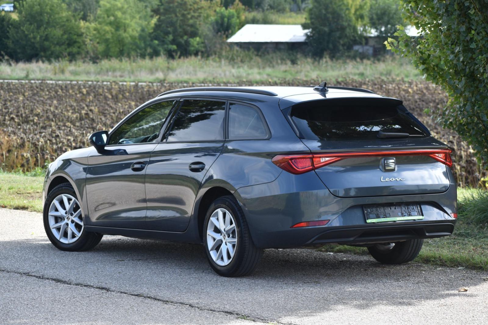 Seat Leon ST 2.0 TDI / DSG/ VIRTUAL/ MATRIX / SPLÁTKA 178 EUR