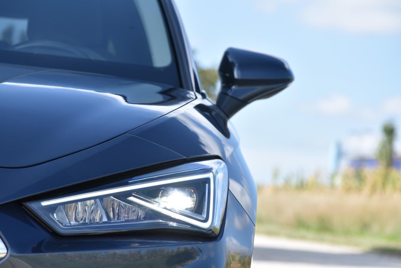 Seat Leon ST 2.0 TDI / DSG/ VIRTUAL/ MATRIX / SPLÁTKA 178 EUR