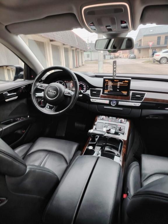 Audi A8 3.0 TDI V6 DPF clean diesel quattro tiptronic