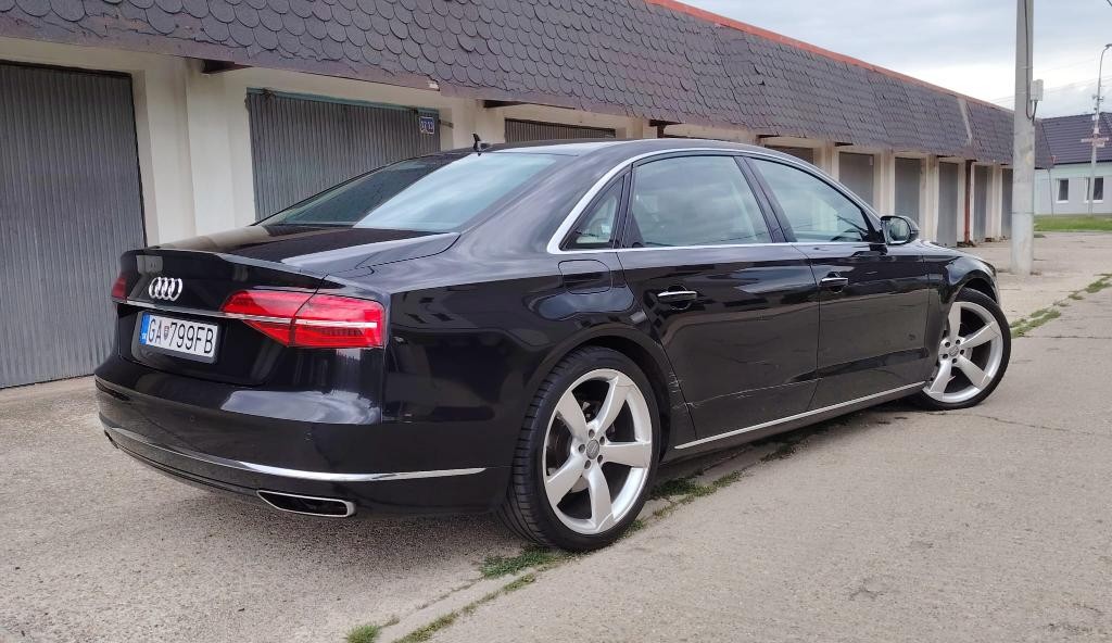 Audi A8 3.0 TDI V6 DPF clean diesel quattro tiptronic