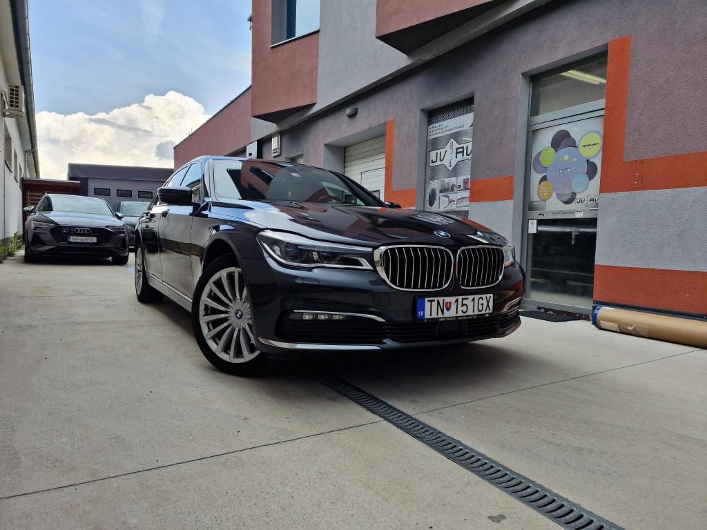 BMW rad 7 730d xDrive A/T