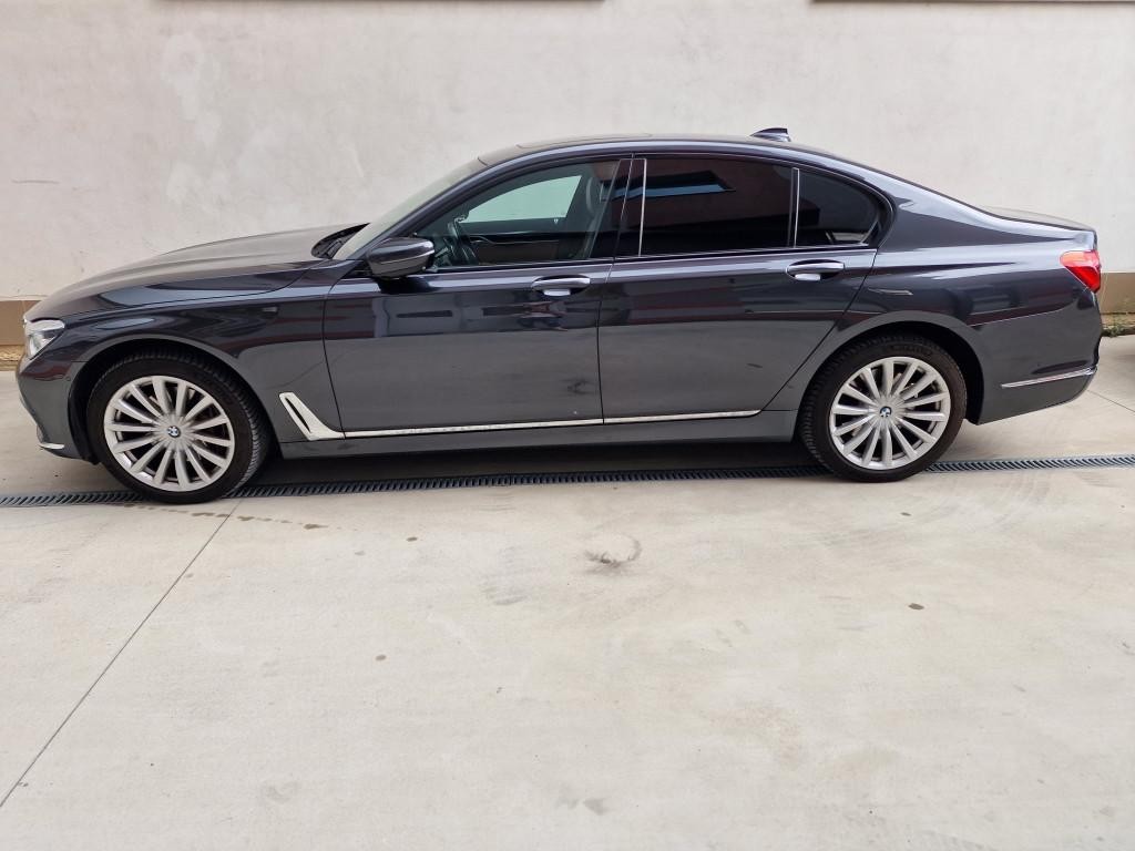 BMW rad 7 730d xDrive A/T