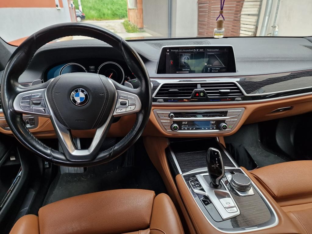 BMW rad 7 730d xDrive A/T